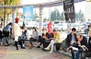 ÖĞRENCİLER'DEN KİTAP OKUMA ETKİNLİĞİ