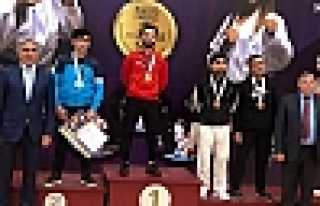 Ateş, Şampiyonluğunu Şehitlere Adadı