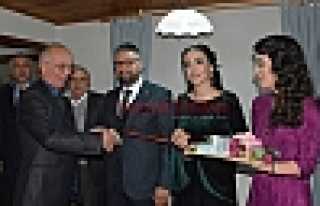 ÖMER VE MİNE EVLİLİK YOLUNDA İLK ADIMI ATTI