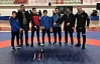 Osmangazi M.T.A.L Güreş’te Türkiye İkincisi