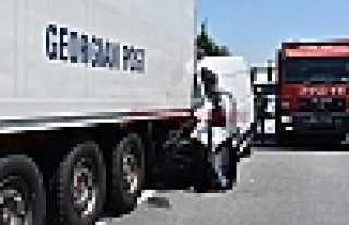 Otobanda Kaza Baba Oğul Yaralandı