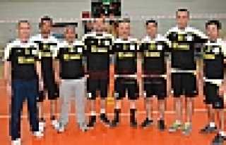 PIRILTI, ÇAMLICA KARŞISINDA PIRILDADI 