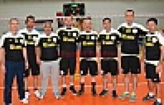 PIRILTI VE ESNAFLAR YARI FİNALDE 