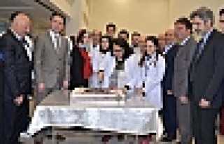 PÜSKÜLLÜ, DOKTORLARIN TIP BAYRAMINI KUTLADI