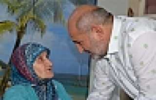 PÜSKÜLLÜ YAŞLILAR GÜNÜNÜ KUTLADI