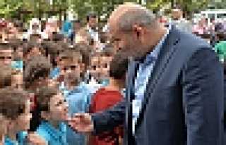 PÜSKÜLLÜ YENİ EĞİTİM ÖĞRETİM YILINI KUTLADI