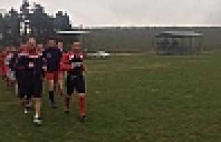 RAKİPLERİNİ BEKLEDİLER