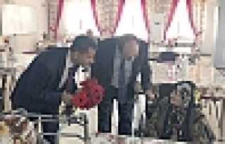 Sağlık Personelleri Huzurevini Ziyaret Etti