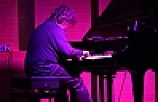  SKARAYA'DA PİYANO RESİTALİ