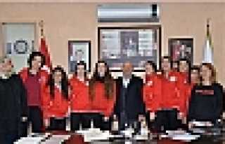 ŞAMPİYON VOLEYBOLCULARDAN ZİYARET