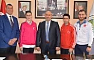 ŞAMPİYONLAR CUMA GÜNÜ ÖDÜLLENDİRİLECEK