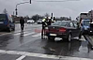 SANAYİ IŞIKLARINDA KAZA DÖRT YARALI