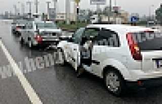 SANAYİİ IŞIKLARDA ZİNCİRLEME KAZA