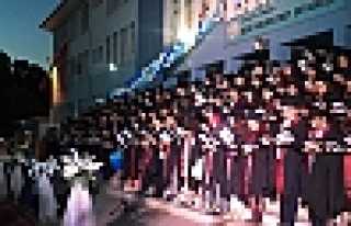 Şehit Mahmutbey 2019 Mezunlarını Uğurladı