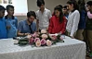 ŞEHİT MAHMUTBEY'DE YAZAR İLE SÖYLEŞİ