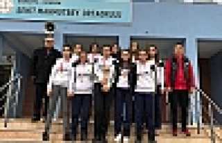 Şehit Mahmutbey'in Yıldızları Şampiyon Oldu