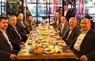 Siyaset ve İş Dünyası İftarda Buluştu