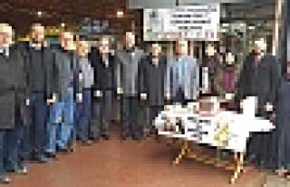 Sofu ve İsmailoğlu Pazar Esnafını Ziyaret Etti