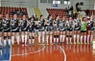  SULTANLAR LİDERE KAYBETTİ