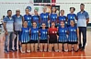 SULTANLAR SEYİRCİSİNİ MAÇA BEKLİYOR