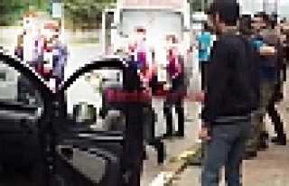 SURİYE’LİLER SERVİS VE İŞÇİLERE SALDIRDI