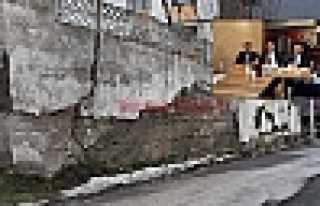 TEHLİKELİ DUVAR İÇİN YAPIM KARARI