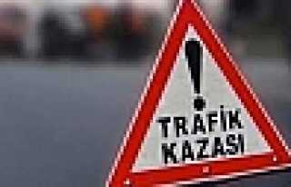 Tır Refüje Çıktı Trafik Kilitlendi