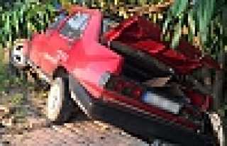 TIR SIKIŞTIRDI DURAĞA GİRDİ