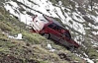 Uçuruma Sürüklendiler