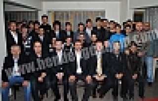 ÜLKÜCÜ GENÇLİKTE BAYRAK DEĞİŞİMİ