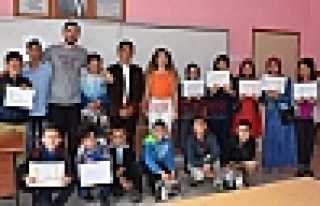 Uzak Mahallelerde Karne Heyecanı