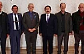 VALİ BALKANLIOĞLU’NA ZİYARETLER SÜRÜYOR