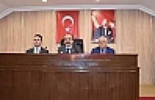 VALİ MUHTARLARI DİNLEDİ