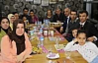 VEDA YEMEĞİNDE BİR ARAYA GELDİLER