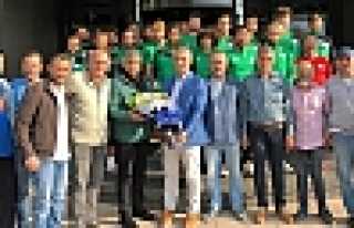 Vefaspor Çiçeklerle Karşılandı