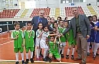 Yakan Top 4. Sınıflarda Çamlıca İlkokulu Kazandı