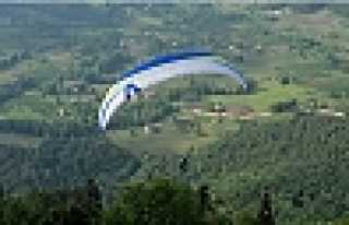 Yamaç Paraşütünde Yeni Gözde Hendek 