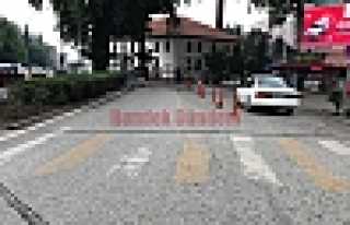 Yaya Geçidi Çizgileri Yenilenmeli