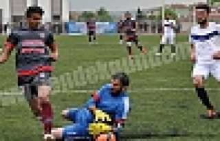 YENİ HENDEKSPOR MUTLU SONA ULAŞAMADI