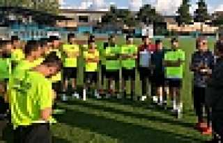 Yenimahallespor Top Başı Yaptı