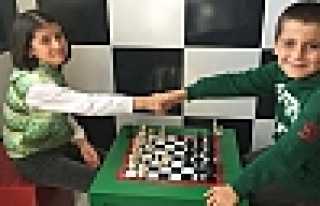 YENİYÜZYIL İLKOKULU’NDA SATRANÇ ATÖLYESİ AÇILDI