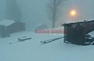 Yılın İlk Kar’ı Zirvede Başladı