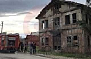 Yine Tarihi Bina Yine Yangın