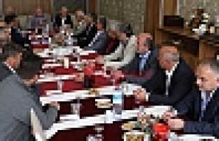 ZİRAAT ODALARI BAŞKANLARI HENDEK’TE TOPLANDI