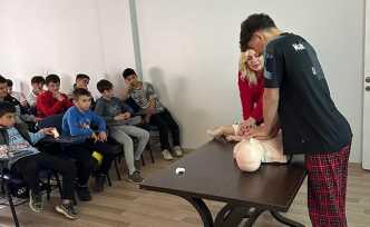 Sporculara Sağlık Eğitimi Verildi