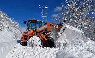 Hendek’te Karla Mücadele Çalışmaları Aralıksız Sürüyor