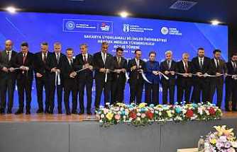 Bakan Kacır Hendek’te Eğitim ve Sanayi Yatırımlarını İnceledi