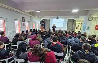 Bilimsel Sağlık Eğitimi Gençlerin Çevresel ve Biyolojik Riskleri Doğru Okumasını Sağlıyor