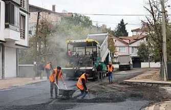 Hendek’in Dört Bir Yanında Sıcak Asfalt Çalışmaları Yapılıyor