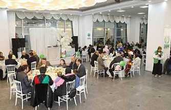 Hendek’te Dünya Yetimler Gününde Anlamlı Program